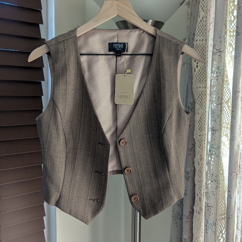 Femkit Brown Vest Size EU 36